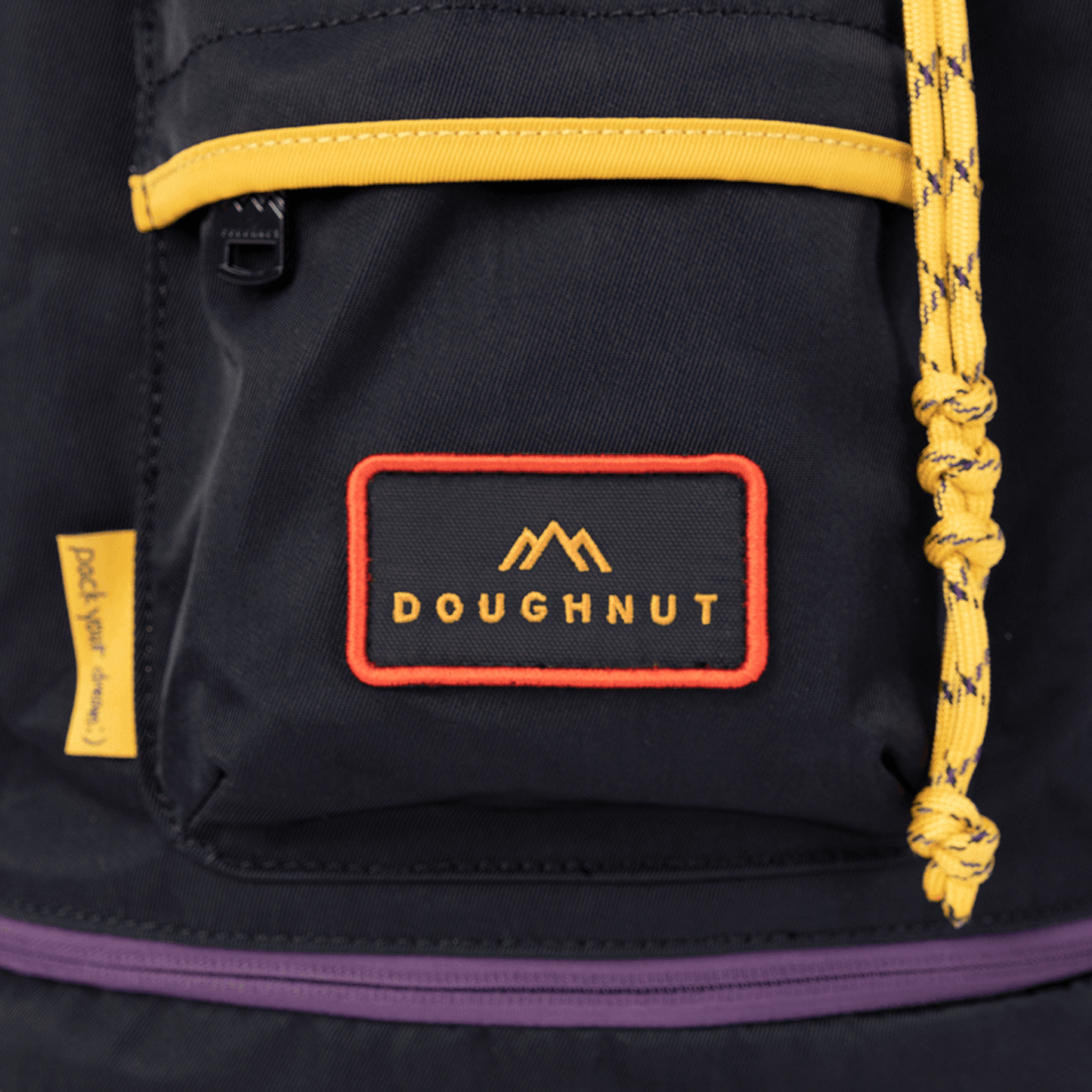 Doughnut Pyramid Happy Camper Serisi Siyah Unisex Omuz Çantası